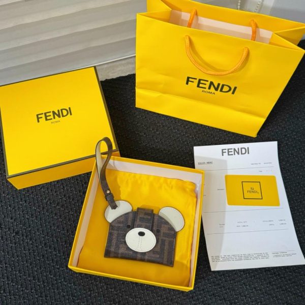 Nuovo portacarte Fendi Animal Collection (7J7O1F)