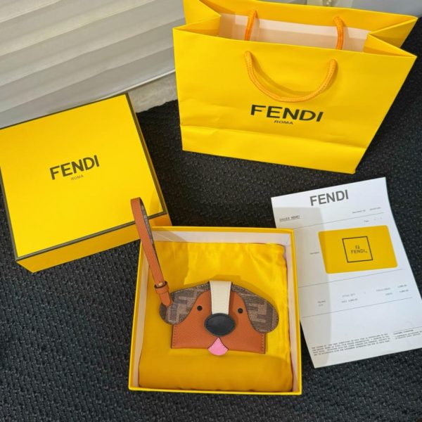 Nuovo portacarte Fendi della serie Animal (Q0K4YX)
