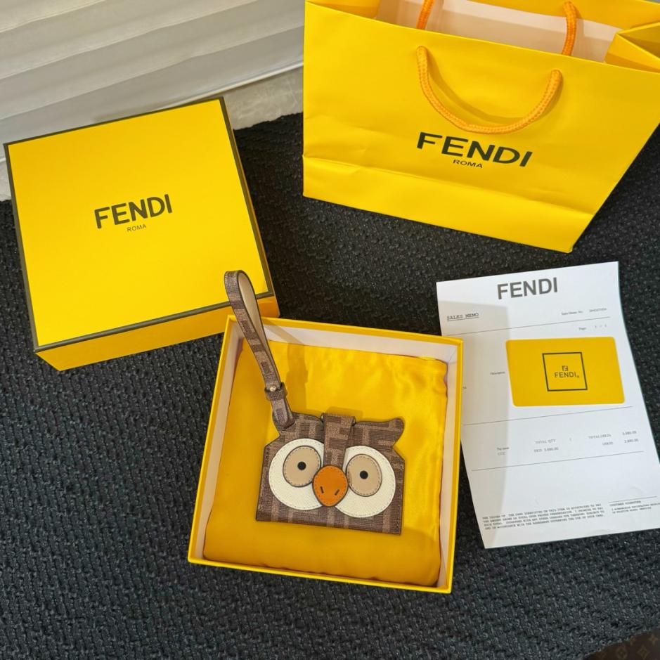 repliche,replica,perfette,siti di,affidabili,migliori siti,dove comprare,1:1,scarpe da ginnastica Nuovo portacarte Fendi della serie Animal (QKSWZ2)