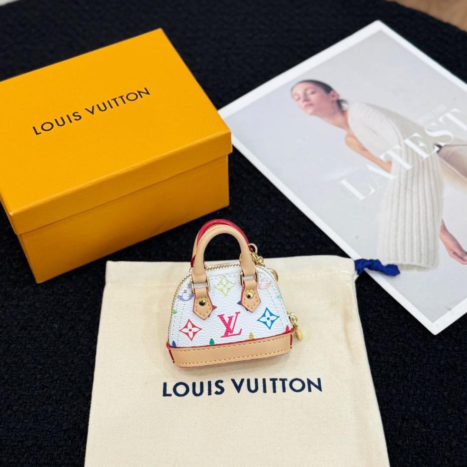 repliche,replica,perfette,siti di,affidabili,migliori siti,dove comprare,1:1,scarpe da ginnastica M01706 Portachiavi Louis Vuitton Mini Shell Bag MICRO ALMA VERNIS Dimensioni portachiavi: 6,5 x 9 x 4,5 cm (U8T4LN)