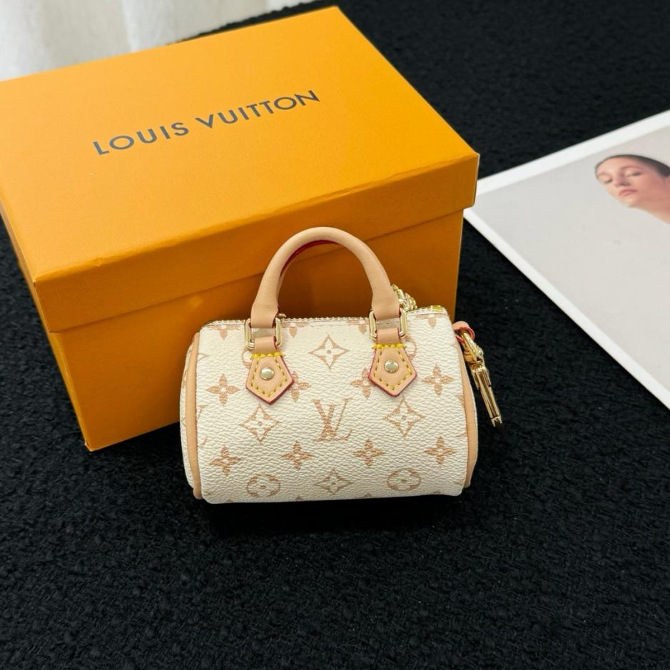 repliche,replica,perfette,siti di,affidabili,migliori siti,dove comprare,1:1,scarpe da ginnastica Nuovo portachiavi e charm per borsa MINI KEEPALL, charm per mini borsa a cuscino Louis Vuitton (G3HTKQ)