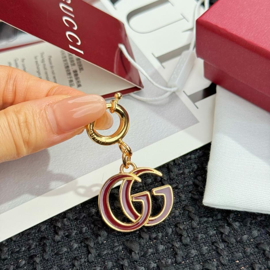 repliche,replica,perfette,siti di,affidabili,migliori siti,dove comprare,1:1,scarpe da ginnastica Nuovo portachiavi con ciondolo doppia G di Gucci (59NN3I)