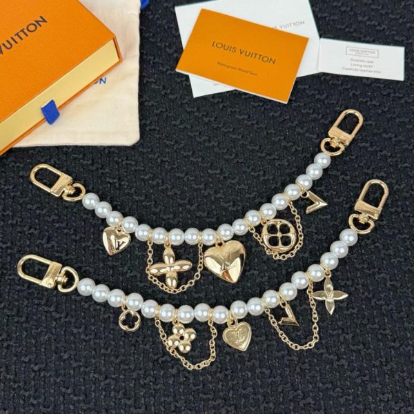 Nuova catena lunga per borsa LOUIS VUITTON con cuore di perle (HB241T)