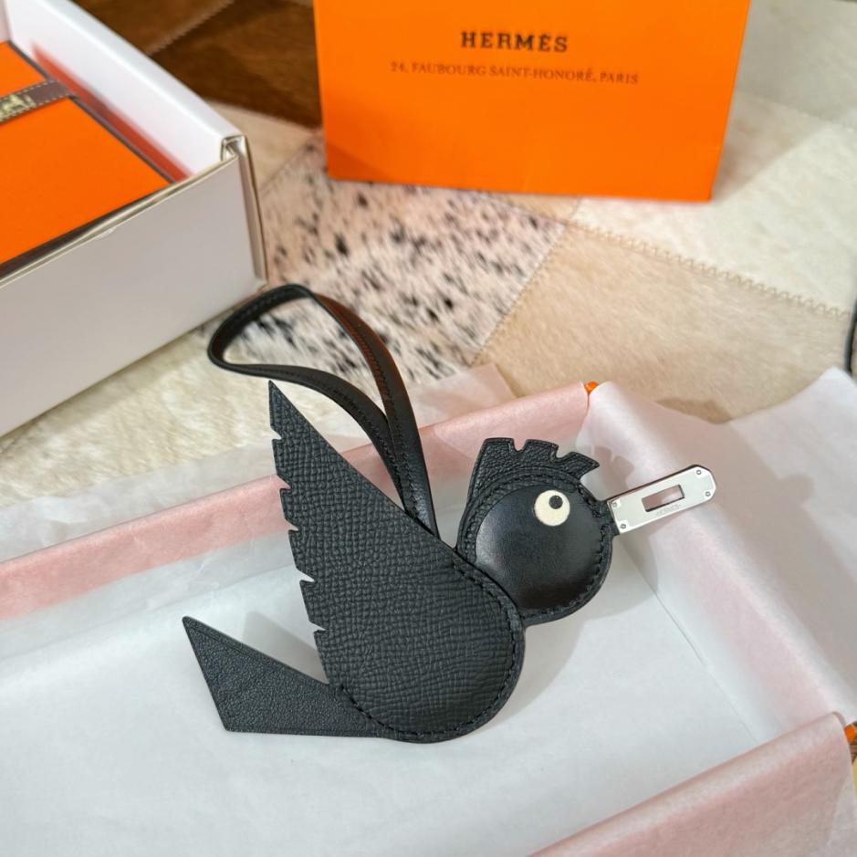 repliche,replica,perfette,siti di,affidabili,migliori siti,dove comprare,1:1,scarpe da ginnastica Nuovo charm Hermes a forma di uccello, ciondolo per borsa Hermes a forma di uccello, ornamento per borsa, portachiavi (07RVCV)