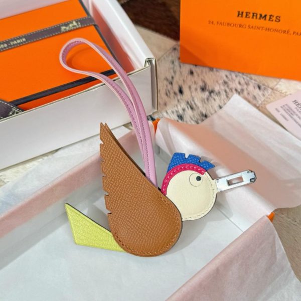 repliche,replica,perfette,siti di,affidabili,migliori siti,dove comprare,1:1,scarpe da ginnastica Nuovo charm Hermes a forma di uccello, ciondolo per borsa Hermes a forma di uccello, ornamento per borsa, portachiavi (T9UUHM)