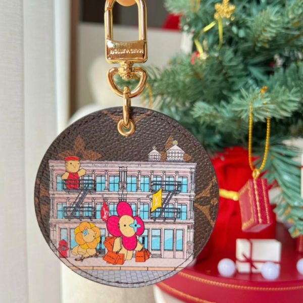 repliche,replica,perfette,siti di,affidabili,migliori siti,dove comprare,1:1,scarpe da ginnastica Portachiavi rotondo della collezione natalizia Louis Vuitton Illustre Xmas New York Accessori per borse e portachiavi (CIGQV4)
