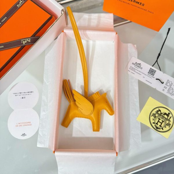 repliche,replica,perfette,siti di,affidabili,migliori siti,dove comprare,1:1,scarpe da ginnastica Nuovo charm/portachiavi Hermes Rodeo Pegase, cucito a mano in pelle di agnello (DBL9VO).