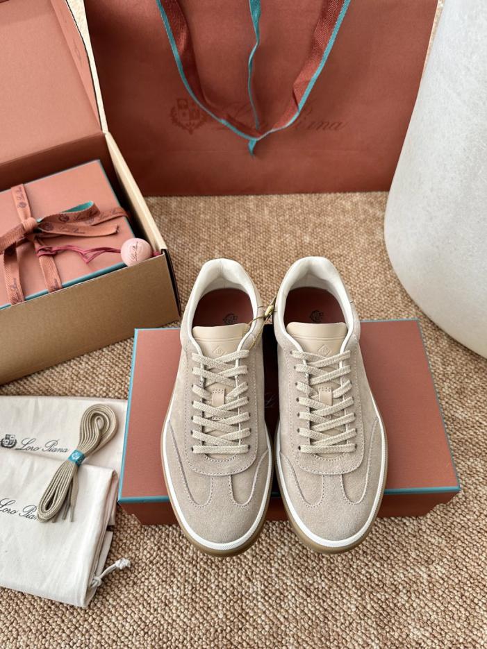 repliche,replica,perfette,siti di,affidabili,migliori siti,dove comprare,1:1,scarpe da ginnastica Le nuove sneakers da allenamento Tennis Walk German di Loro Piana in pelle color cenere chiaro (Z3H3SR)
