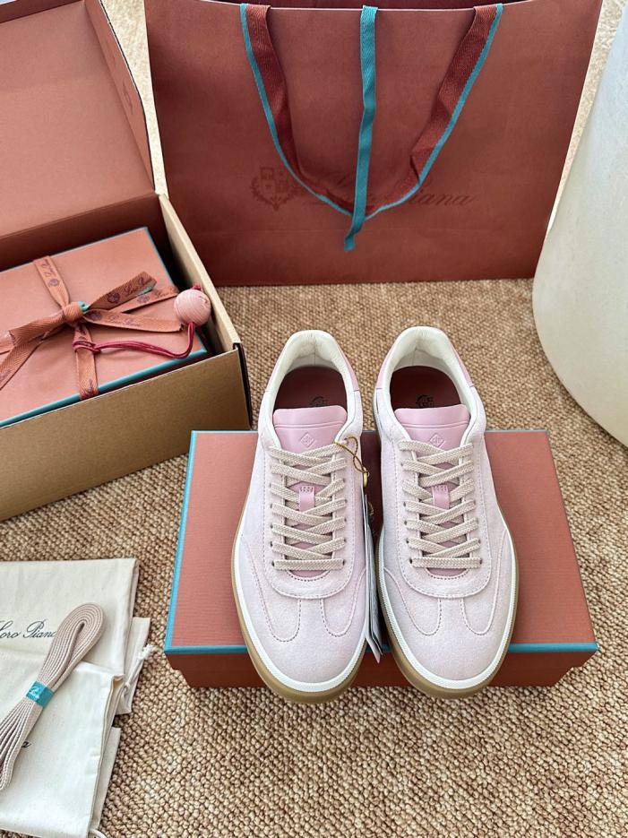 repliche,replica,perfette,siti di,affidabili,migliori siti,dove comprare,1:1,scarpe da ginnastica Le nuove sneakers da allenamento Tennis Walk German di Loro Piana in rosa estivo (4NSAED)