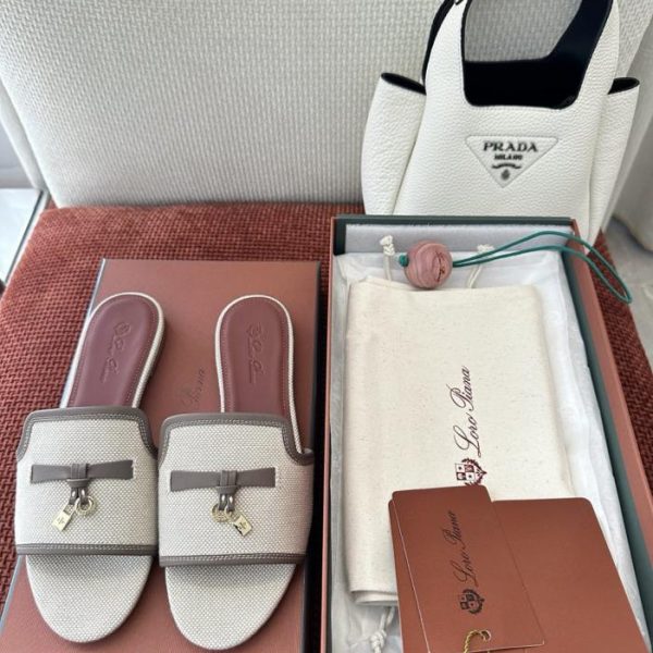 Sandali piatti Loro Piana New Summer Charms (C0TK43)