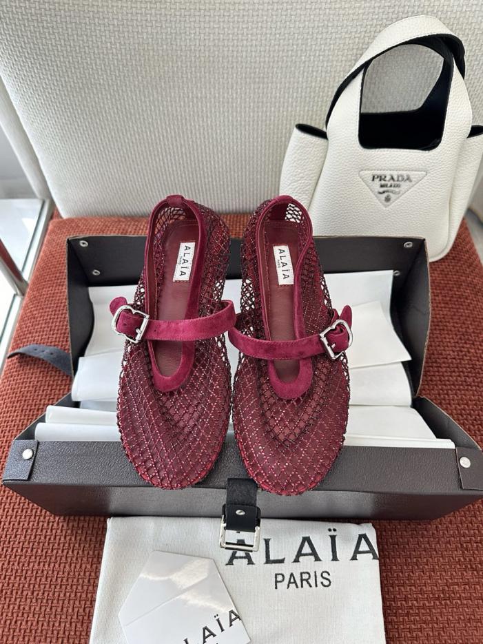 repliche,replica,perfette,siti di,affidabili,migliori siti,dove comprare,1:1,scarpe da ginnastica Ballerine Alaïa in rete di cristallo, bordeaux (N4VG8L)
