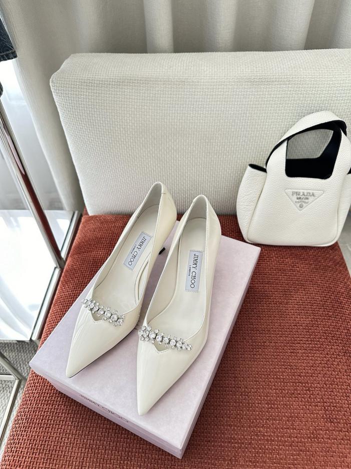 repliche,replica,perfette,siti di,affidabili,migliori siti,dove comprare,1:1,scarpe da ginnastica Le nuove décolleté BELINDA PUMP di Jimmy Choo in pelle verniciata bianca (MICBT2)