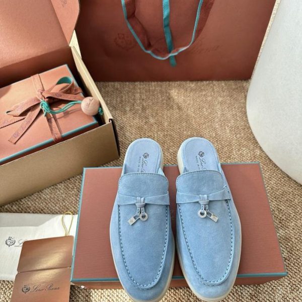 Sandali mocassino slip-on Loro Piana Classic Summer Charms Walk, azzurro chiaro (BX20XR)