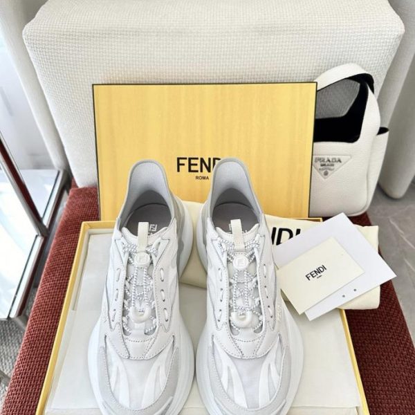 Le nuove sneakers F-Light in mesh di Fendi (5MNT7S)