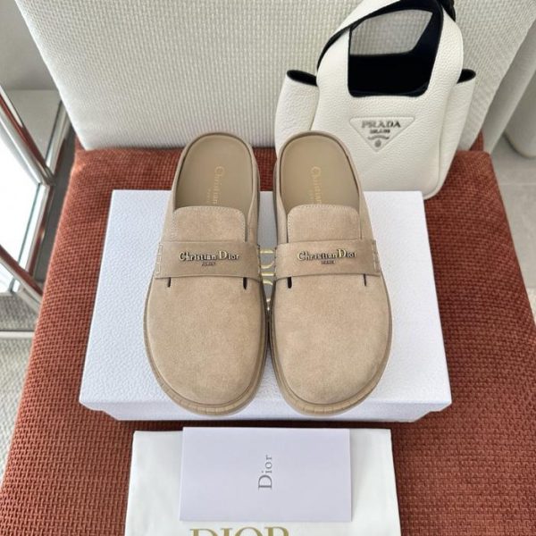 Nuove mules Boy di Dior, beige (12KZND)