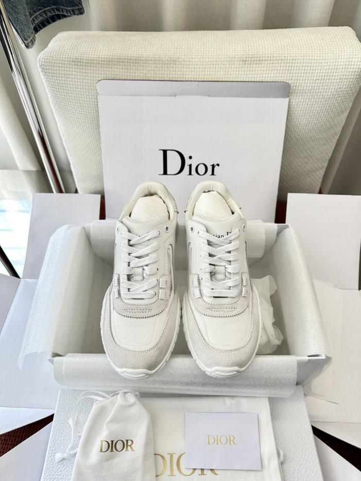 repliche,replica,perfette,siti di,affidabili,migliori siti,dove comprare,1:1,scarpe da ginnastica Le nuove sneakers Tech di Dior, bianche (FOKW9V)