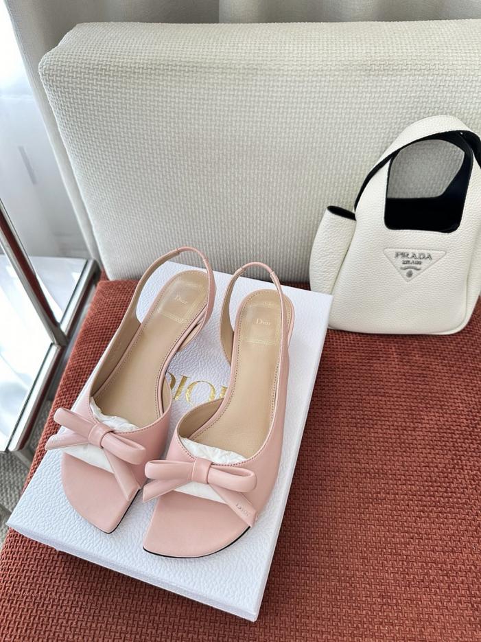 repliche,replica,perfette,siti di,affidabili,migliori siti,dove comprare,1:1,scarpe da ginnastica I nuovi sandali slingback Bow di Dior in rosa (04ABNL)
