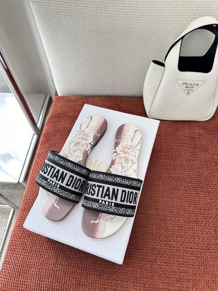 repliche,replica,perfette,siti di,affidabili,migliori siti,dove comprare,1:1,scarpe da ginnastica Sandali Dior Summer Dway con ricamo a motivo giungla, nero/rosa (Y5VKQE)