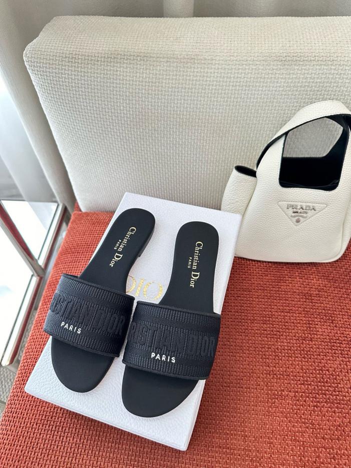 repliche,replica,perfette,siti di,affidabili,migliori siti,dove comprare,1:1,scarpe da ginnastica Sandali Dior Summer Dway Jungle Embroidery, neri (HLXNTT)