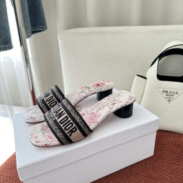 Sandali Dior Summer Dway ricamati, tacco medio nero/rosa (LW9S8B)