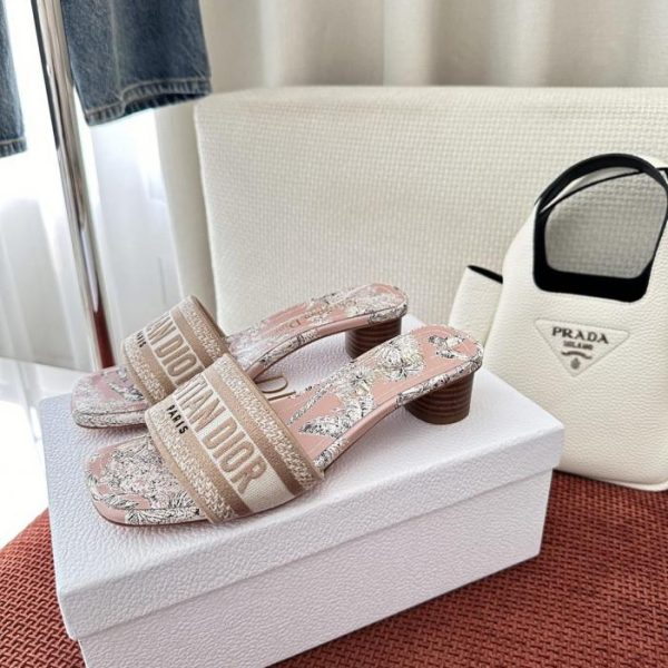 Sandali Dior Summer Dway ricamati, tacco medio color nude (ZZ7GYL)