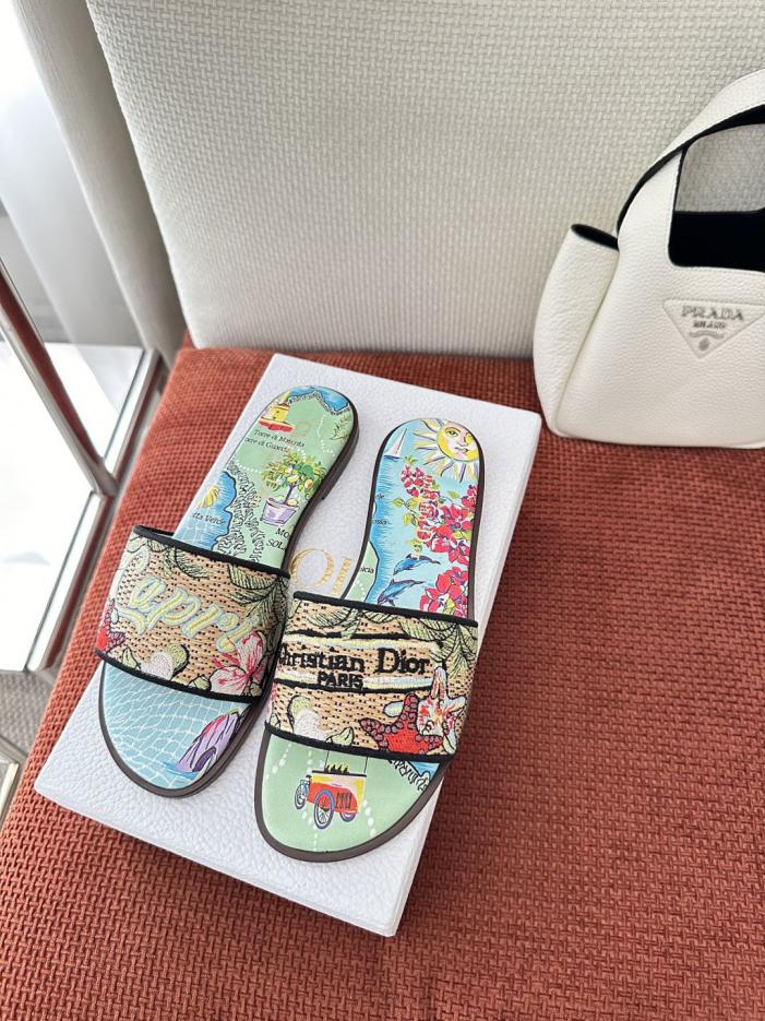 repliche,replica,perfette,siti di,affidabili,migliori siti,dove comprare,1:1,scarpe da ginnastica Sandali ricamati Dior Summer Dway City Limited Edition – Mint Sunshine (UWOSZA)