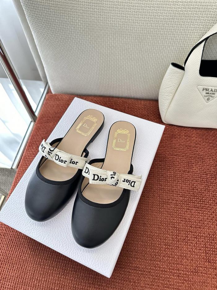 repliche,replica,perfette,siti di,affidabili,migliori siti,dove comprare,1:1,scarpe da ginnastica Nuove mules Dior J’Adior (70ME6O)