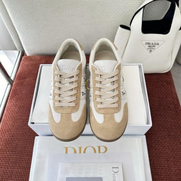 Le nuove sneakers Ribbon di Dior, color albicocca (LQE6NK)