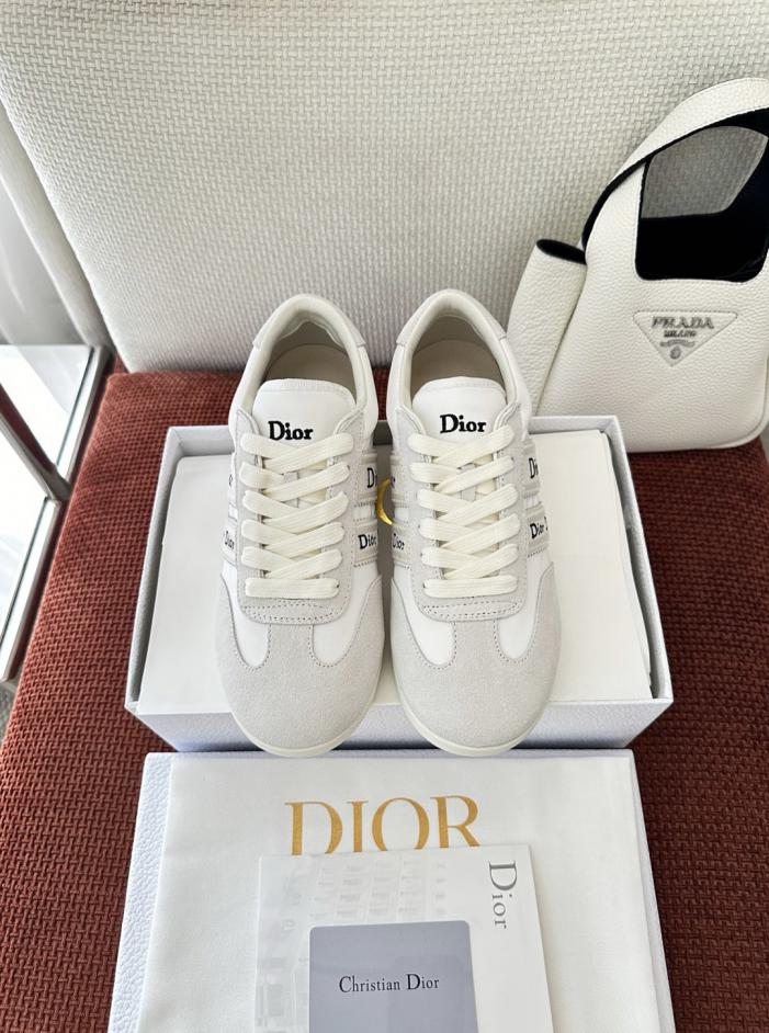 repliche,replica,perfette,siti di,affidabili,migliori siti,dove comprare,1:1,scarpe da ginnastica Le nuove sneakers Ribbon di Dior (7N5ODK)