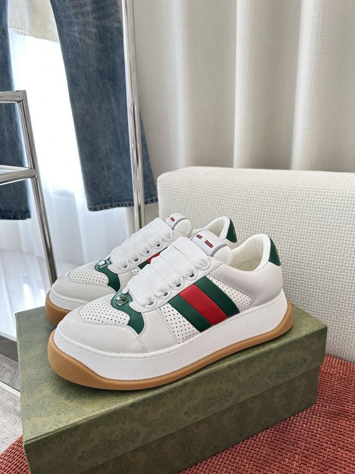 repliche,replica,perfette,siti di,affidabili,migliori siti,dove comprare,1:1,scarpe da ginnastica Le nuove sneakers con plateau Screener di Gucci in bianco e verde (TMXDYN)