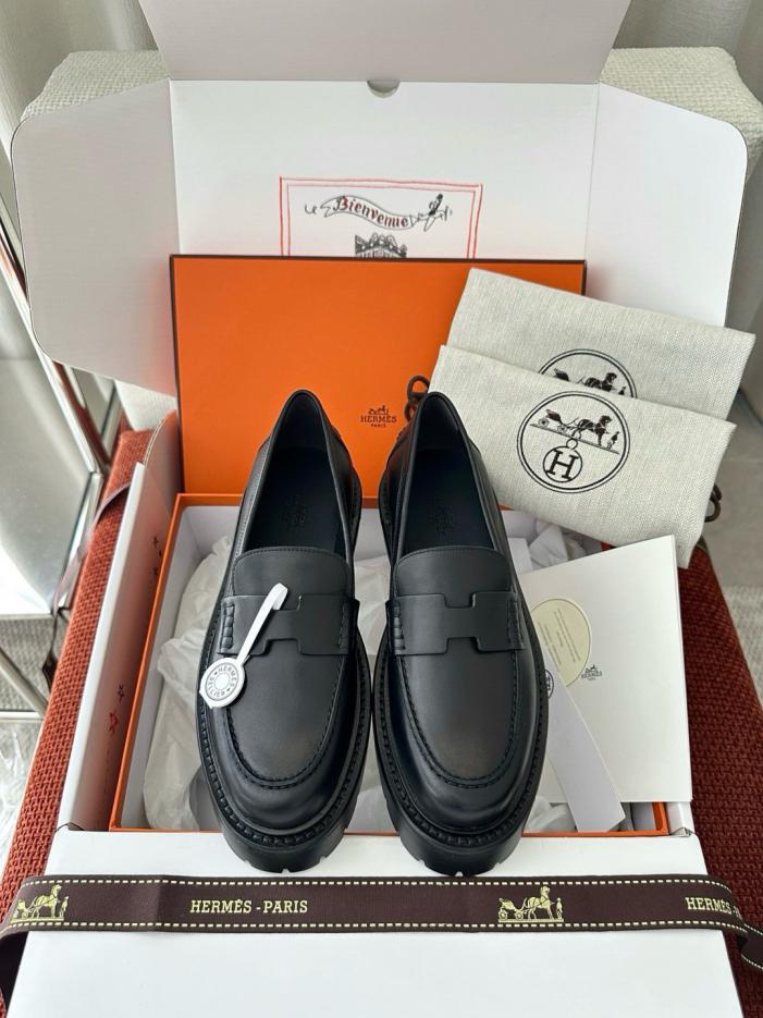 repliche,replica,perfette,siti di,affidabili,migliori siti,dove comprare,1:1,scarpe da ginnastica I nuovi mocassini Klement di Hermès, neri (QLUTD2)