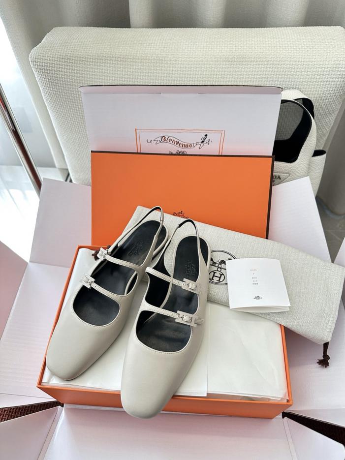 repliche,replica,perfette,siti di,affidabili,migliori siti,dove comprare,1:1,scarpe da ginnastica Sandali Hermes Mila con cinturino posteriore, beige (XE6TR0)