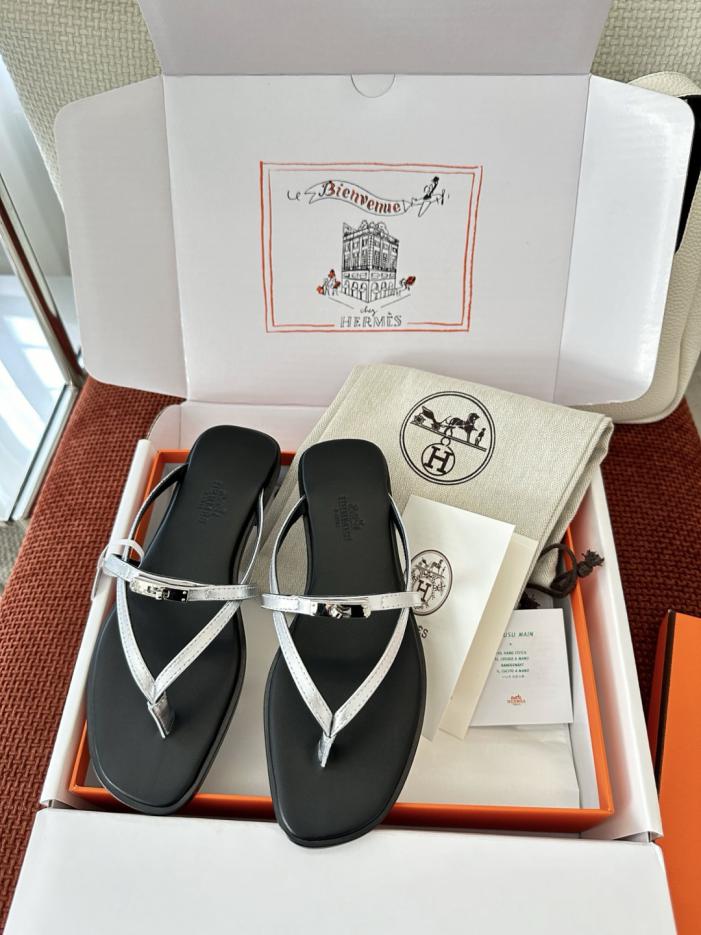 repliche,replica,perfette,siti di,affidabili,migliori siti,dove comprare,1:1,scarpe da ginnastica Infradito Hermes modello Miss, grigio argento (QF2KE6)
