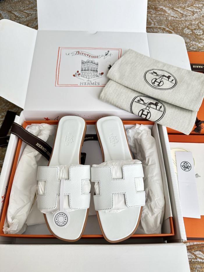 repliche,replica,perfette,siti di,affidabili,migliori siti,dove comprare,1:1,scarpe da ginnastica Borsa Hermes Oran Classic H-Trailer con diamanti in pelle bianca a grana di palma, collezione Primavera/Estate (GE1J1N)
