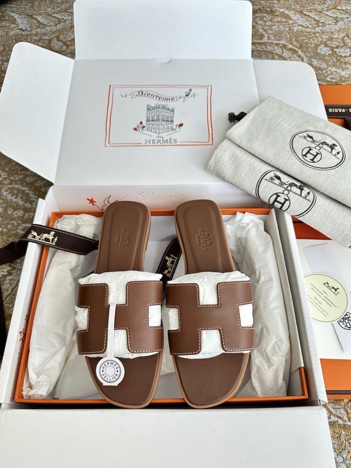 repliche,replica,perfette,siti di,affidabili,migliori siti,dove comprare,1:1,scarpe da ginnastica Borsa Hermes Oran Classic H-Trailer in pelle di vitello marrone dorato con diamanti, collezione Primavera/Estate (GK1SAS)