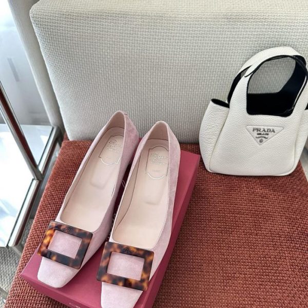 Le nuove décolleté Belle Viver in pelle rosa di Roger Viver (QMD48N)