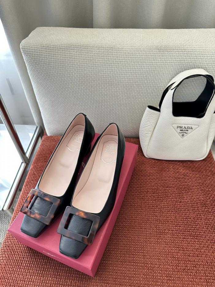 repliche,replica,perfette,siti di,affidabili,migliori siti,dove comprare,1:1,scarpe da ginnastica Le nuove décolleté Belle Viver in pelle nera di Roger Viver (G58X4T)