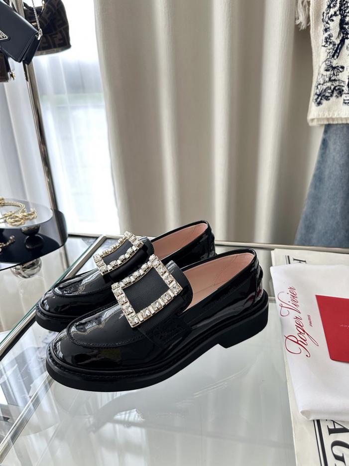 repliche,replica,perfette,siti di,affidabili,migliori siti,dove comprare,1:1,scarpe da ginnastica Mocassini RV Classic Viv’ Rangers con fibbia quadrata ️ in pelle verniciata con fibbia con strass (D3UEAE)