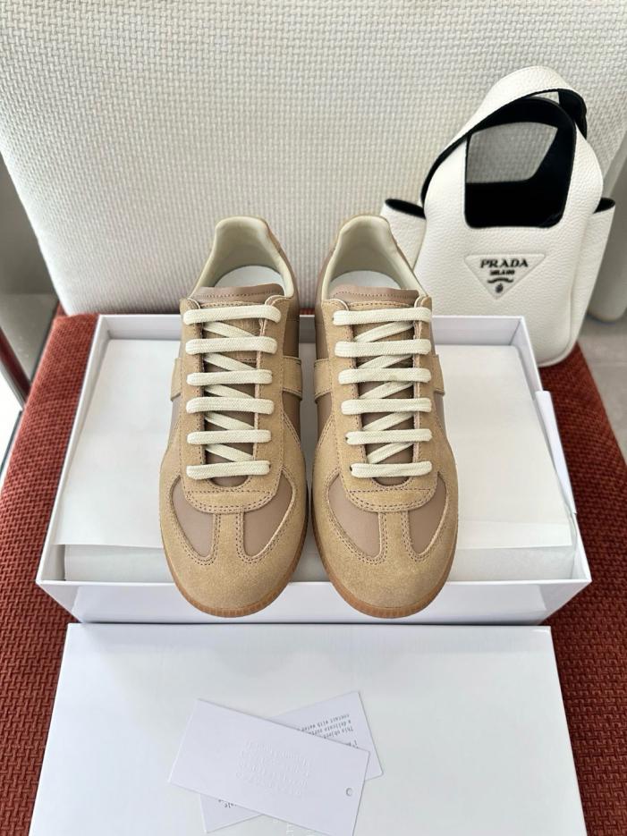 repliche,replica,perfette,siti di,affidabili,migliori siti,dove comprare,1:1,scarpe da ginnastica Scarpe da ginnastica Maison Margiela Classic Replica German Training – Stile Celebrity – Colore caffè crema, realizzate in pelle scamosciata di vitello (KSXFCN) repliche,replica,perfette,siti di,affidabili,migliori siti,dove comprare,1:1,scarpe da ginnastica Scarpe da ginnastica Maison Margiela Classic Replica German Training – Stile Celebrity – Colore caffè crema, realizzate in pelle scamosciata di vitello (KSXFCN)