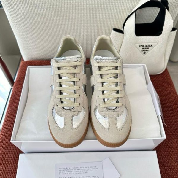 repliche,replica,perfette,siti di,affidabili,migliori siti,dove comprare,1:1,scarpe da ginnastica Sneakers Maison Margiela Classic Replica German Training – Tomaia in pelle di vitello, camoscio e tessuto beige (F6C3S2)