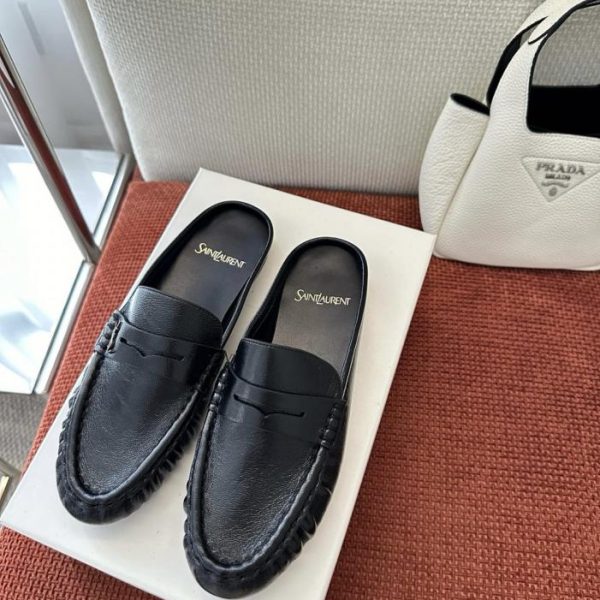 repliche,replica,perfette,siti di,affidabili,migliori siti,dove comprare,1:1,scarpe da ginnastica Saint Laurent Paris New Le Loafer Sabot in pelle plissettata a mano, nero, in pelle scamosciata di montone originale e pelle bovina (NQBBYO)