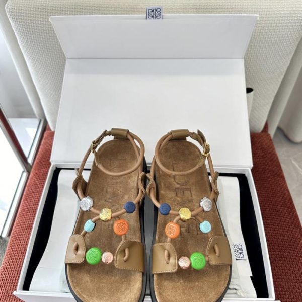 Sandali LOEWE New in pelle di agnello nappa con perline, colore cammello, in vera pelle di agnello nappa (LR08DR)