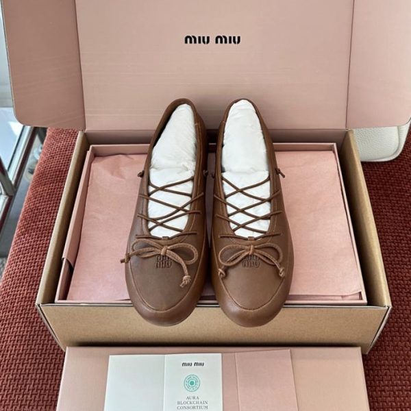 Ballerine in pelle nappa MIUMIU (ICYFZF)