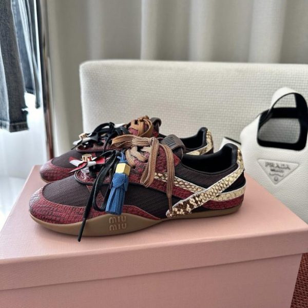 Scarpe da allenamento tedesche MIUMIU Primavera/Estate, modello retrò color-block, rosse (6UBGBL)