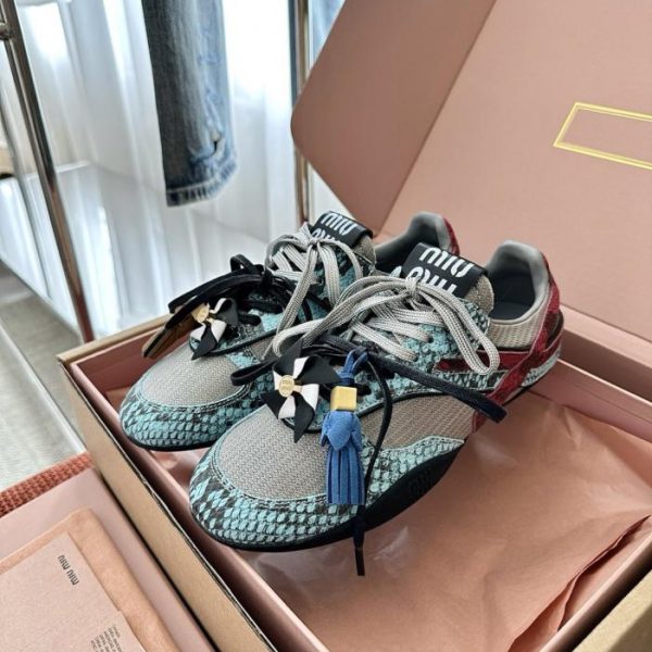 Scarpe da allenamento tedesche MIUMIU Primavera/Estate, modello retrò color-block, blu (SS2HF9)