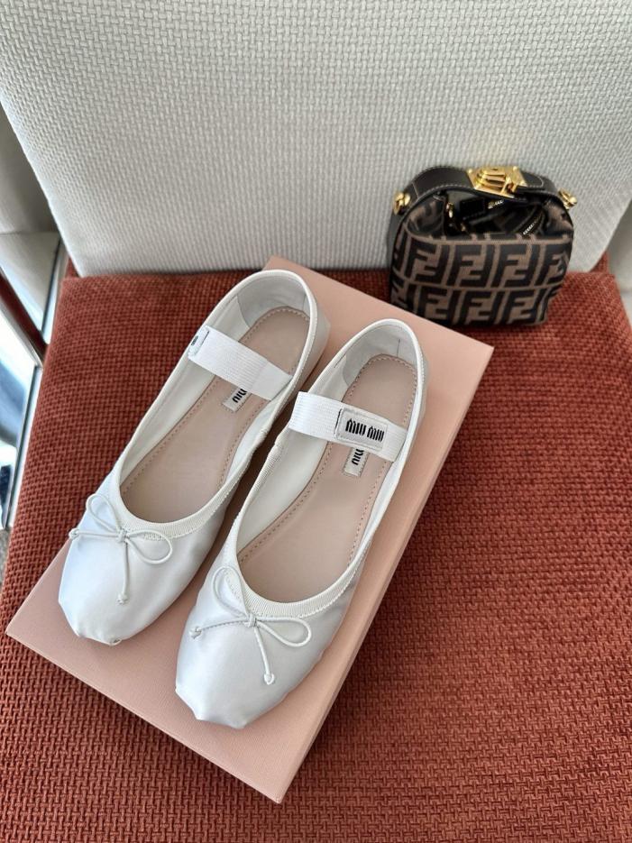 repliche,replica,perfette,siti di,affidabili,migliori siti,dove comprare,1:1,scarpe da ginnastica MIUMIU Ballerine in raso primavera/estate, bianche (14FSCB) repliche,replica,perfette,siti di,affidabili,migliori siti,dove comprare,1:1,scarpe da ginnastica MIUMIU Ballerine in raso primavera/estate, bianche (14FSCB)