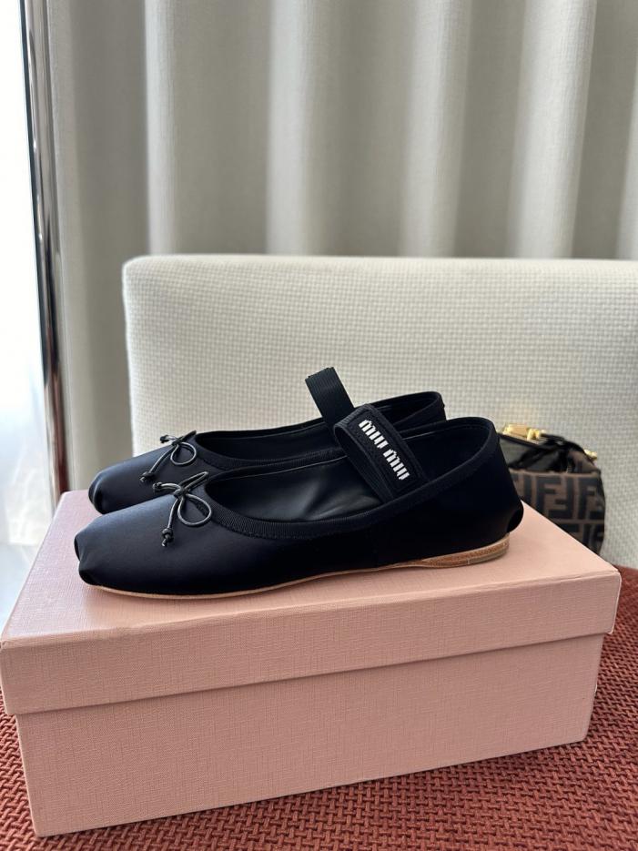 repliche,replica,perfette,siti di,affidabili,migliori siti,dove comprare,1:1,scarpe da ginnastica Ballerine in raso MIUMIU Primavera/Estate, nere (ABJMV2) repliche,replica,perfette,siti di,affidabili,migliori siti,dove comprare,1:1,scarpe da ginnastica Ballerine in raso MIUMIU Primavera/Estate, nere (ABJMV2)