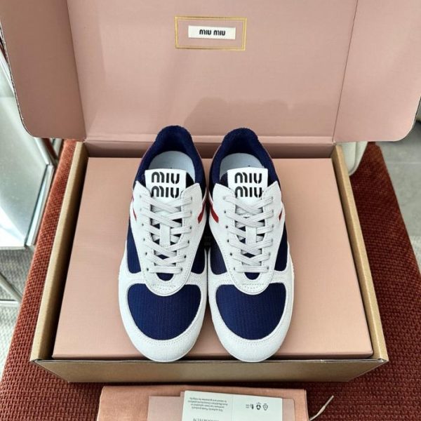 Scarpe da allenamento tedesche MIUMIU stile retrò con blocchi di colore blu (DER9O1)