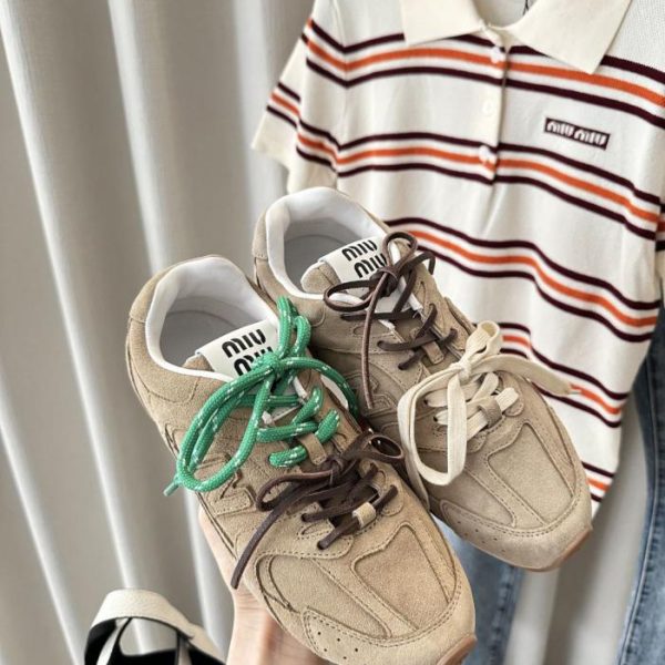 Sneakers in pelle scamosciata MIUMIU x NB 530 SL, marrone chiaro (UG84T4)