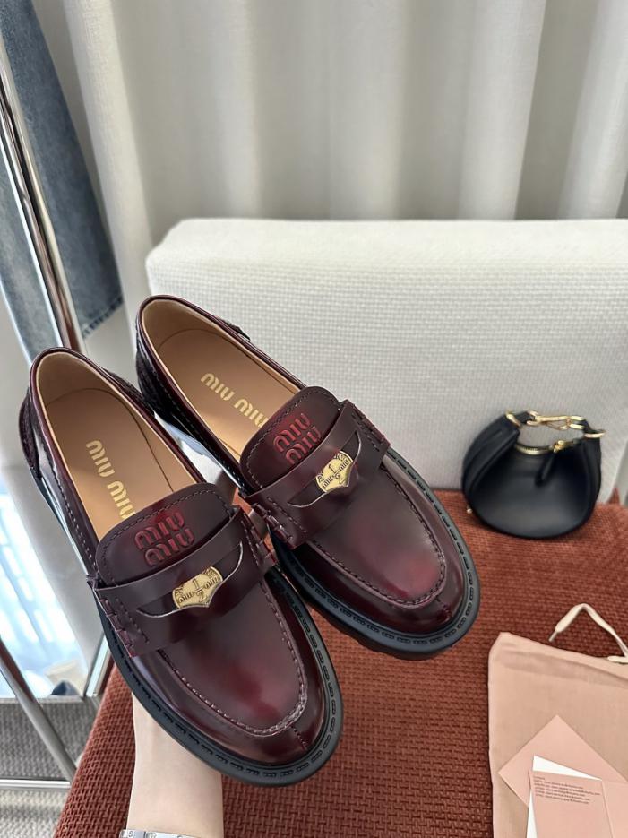 repliche,replica,perfette,siti di,affidabili,migliori siti,dove comprare,1:1,scarpe da ginnastica Mocassini con plateau in pelle stile retrò MIUMIU, colore rosso intenso (4RQ2TS) repliche,replica,perfette,siti di,affidabili,migliori siti,dove comprare,1:1,scarpe da ginnastica Mocassini con plateau in pelle stile retrò MIUMIU, colore rosso intenso (4RQ2TS)